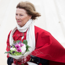 Dronningen talte i Mehamn. Det var ikke første gangen hun var i disse traktene. Foto: Terje Bendiksby, NTB scanpix